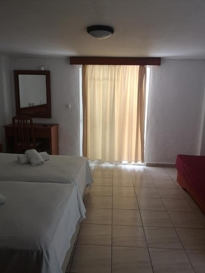 Gatos Beach Hotell Pefkochori Exteriör bild